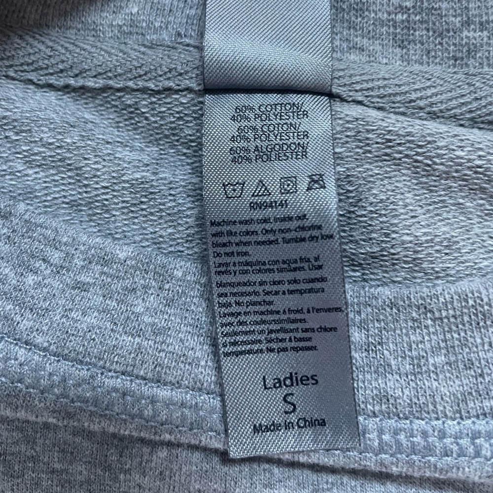 Instant Message Women’s Cow Crewneck - image 5